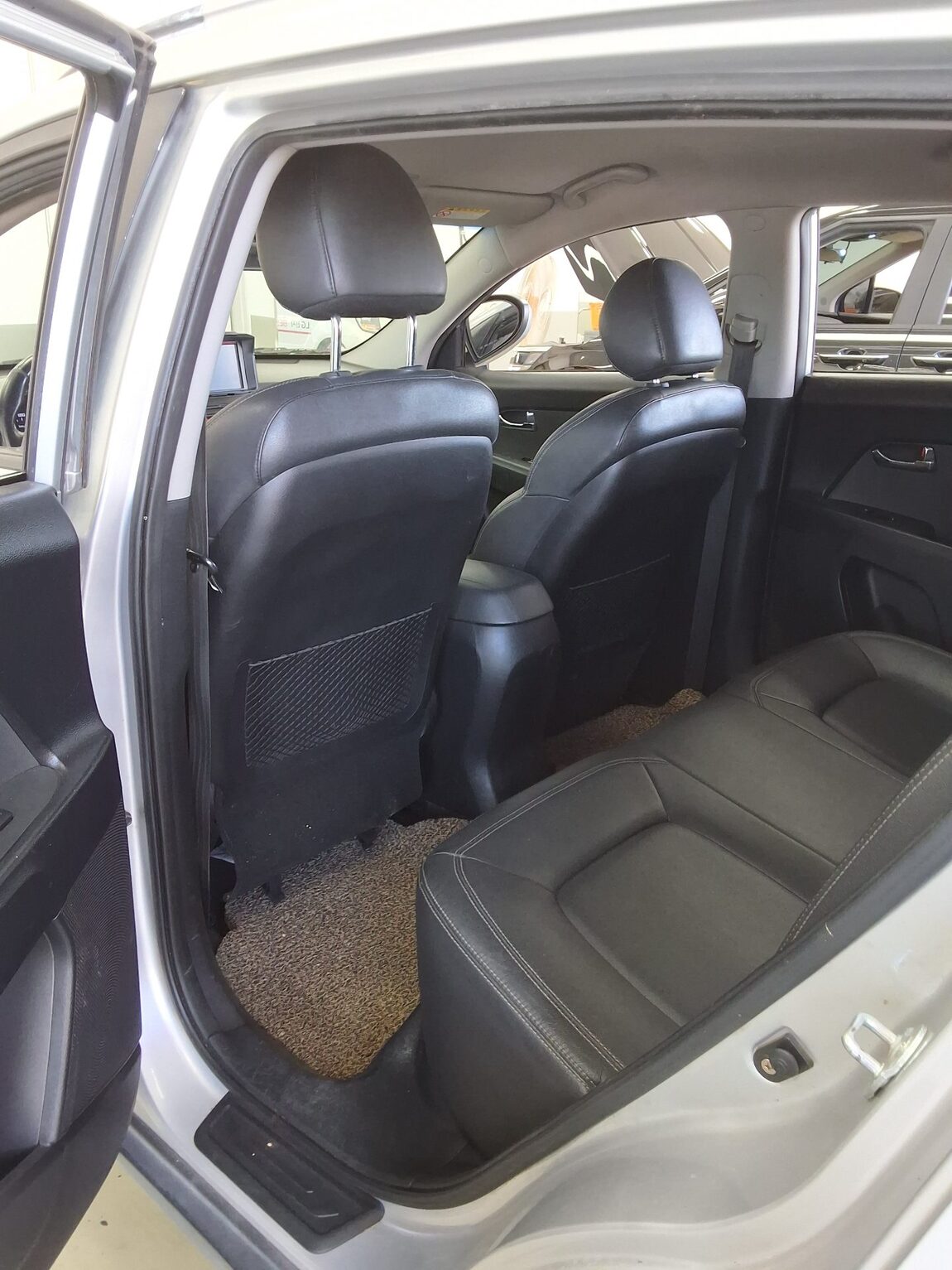 KIA SPORTAGE R DIESEL R2.0 2WD TLX LUXURY MODEL 2011 - zdjęcie 12
