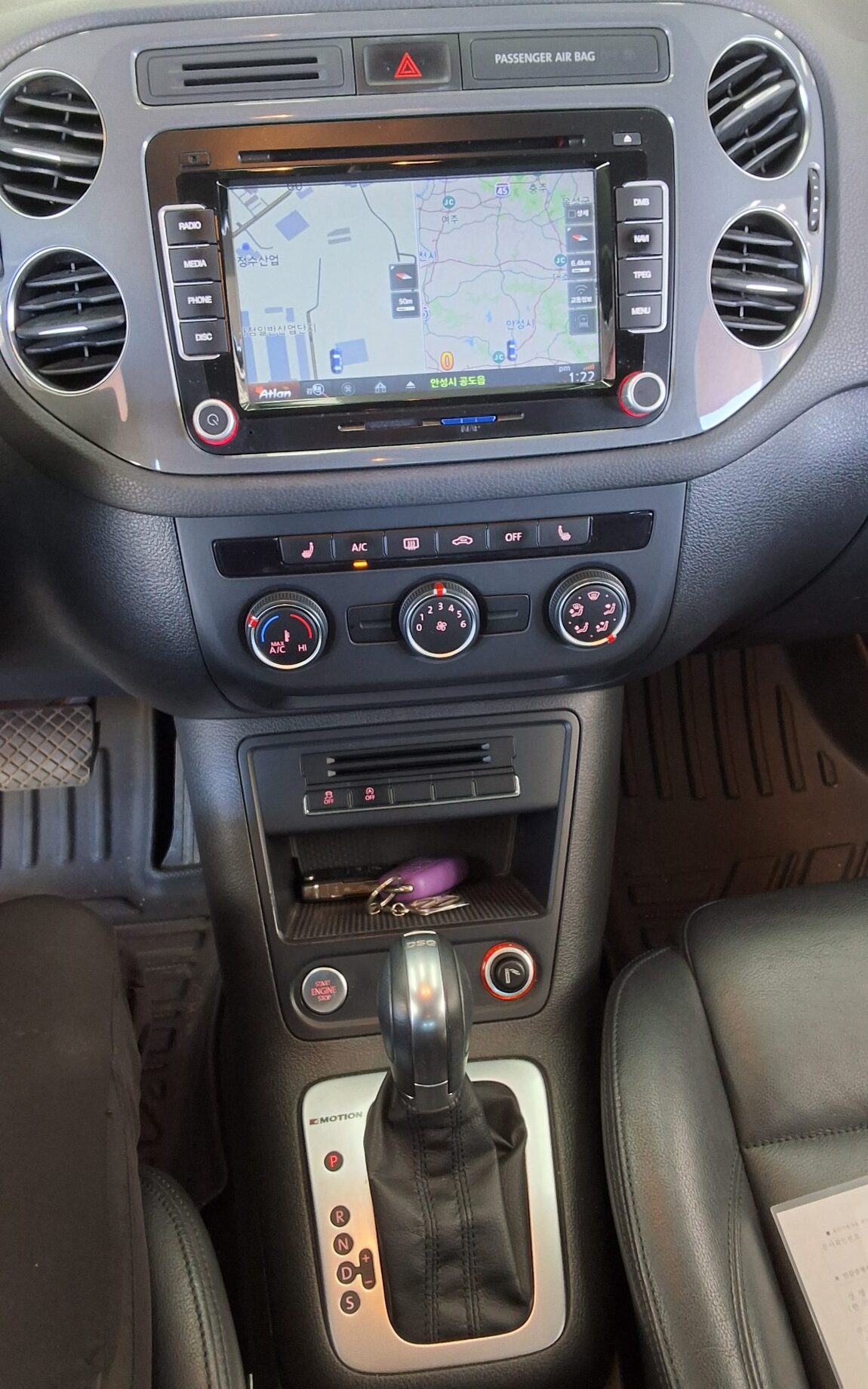 VOLKSWAGEN TIGUAN 2.0 TDI BLUEMOTION 2016 - zdjęcie 18
