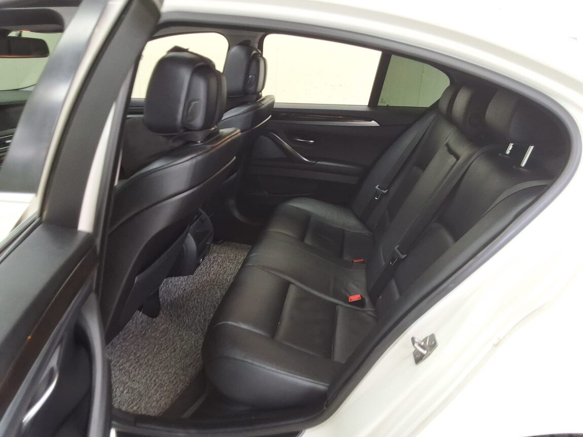 BMW 5 SERIES (6TH GEN) 520d 2012 - zdjęcie 13