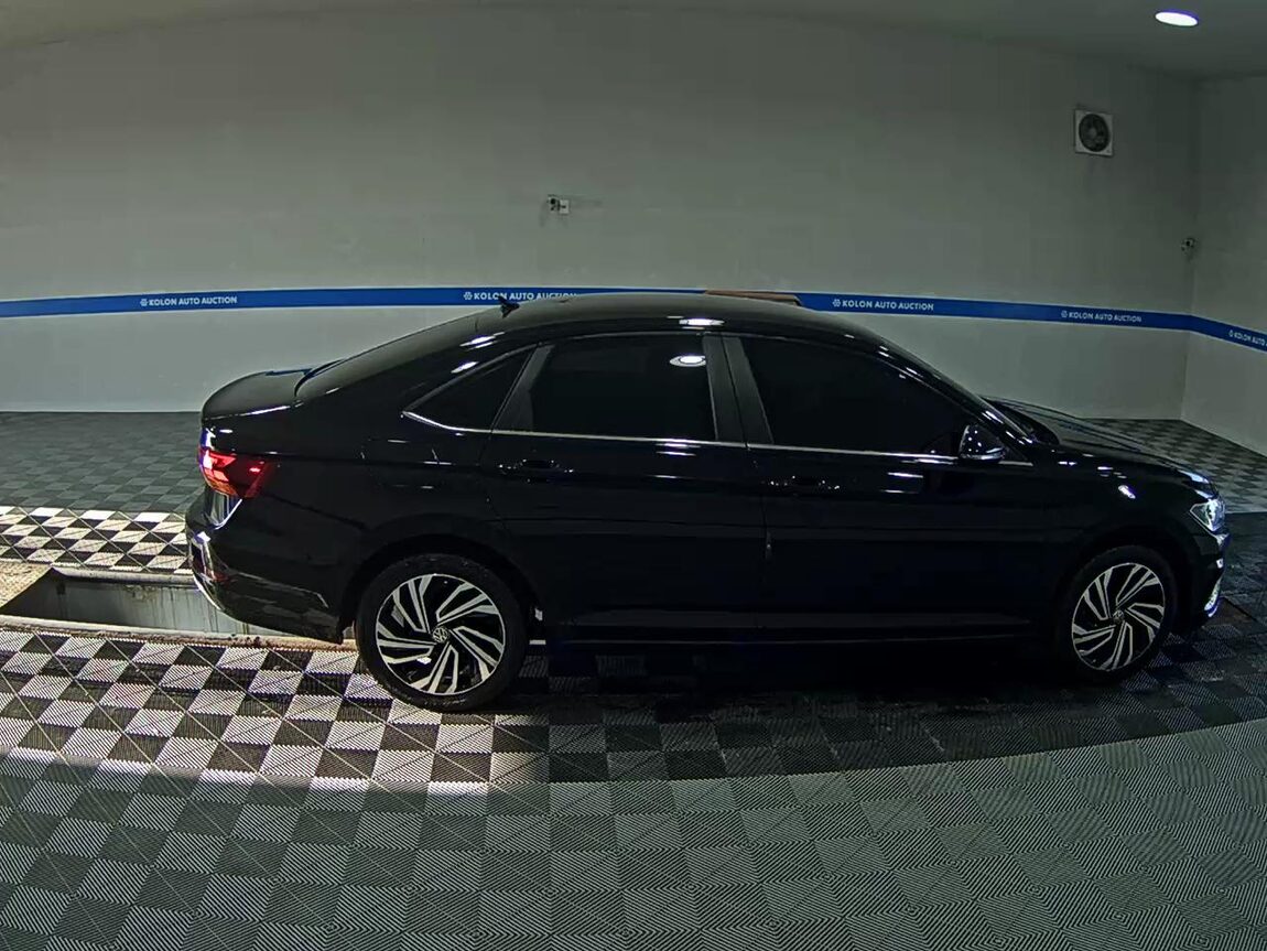 VOLKSWAGEN JETTA (7TH GEN) 1.4 TSI PREMIUM 2020 - zdjęcie 4
