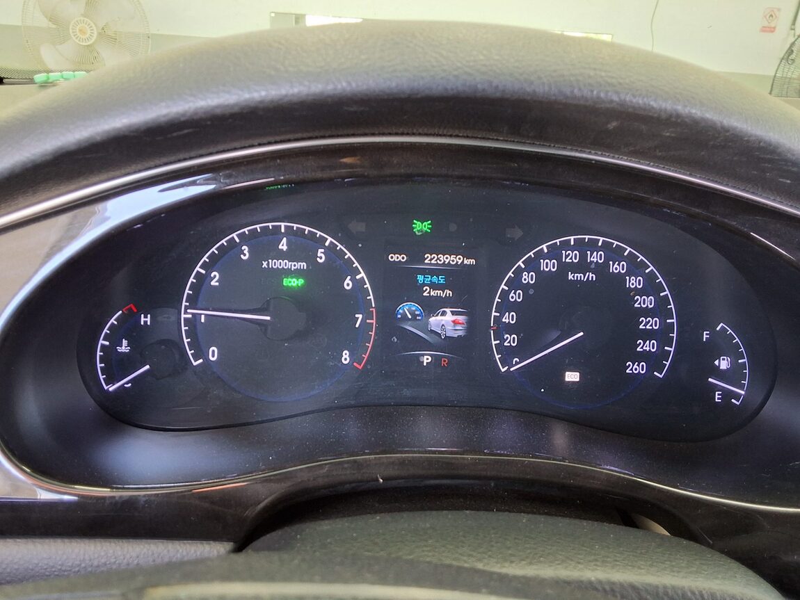 HYUNDAI GENESIS BH 330 PREMIUM 2013 - zdjęcie 9