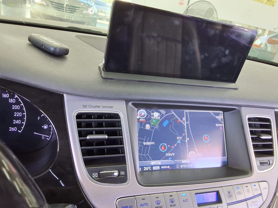 HYUNDAI GENESIS BH 330 PREMIUM 2013 - zdjęcie 17