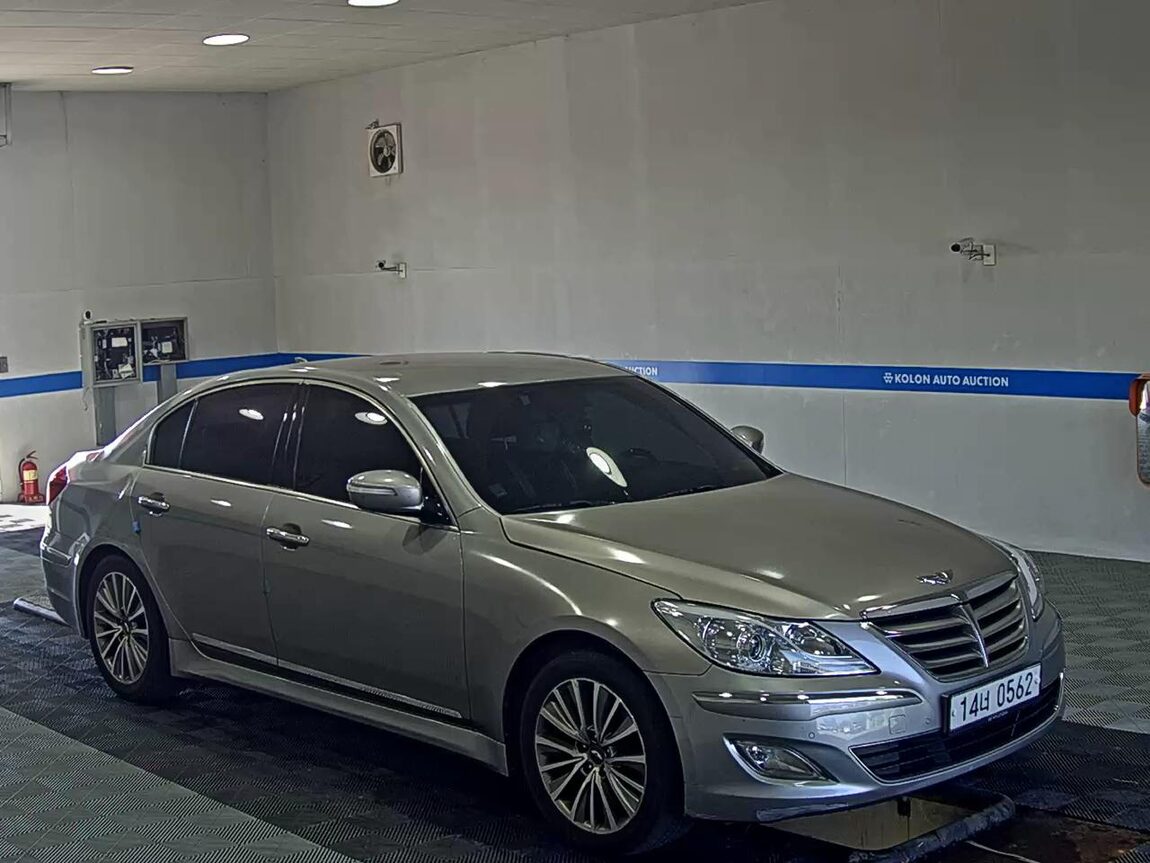 HYUNDAI GENESIS BH 330 PREMIUM 2013 - zdjęcie 3