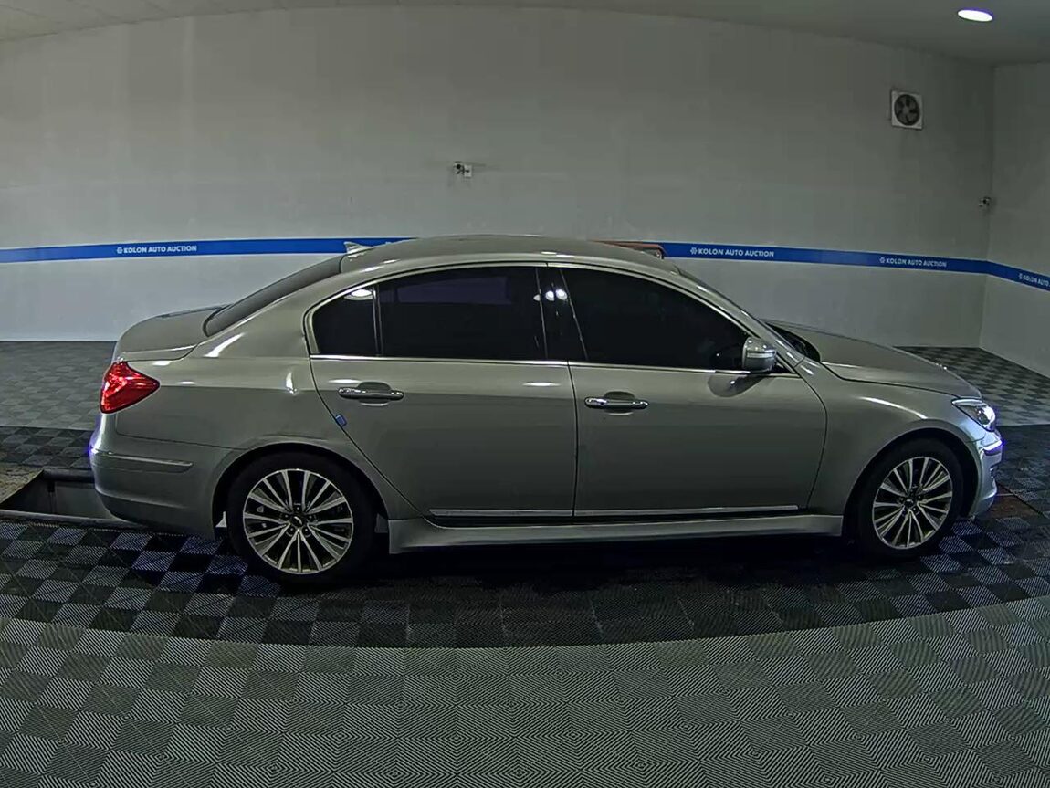 HYUNDAI GENESIS BH 330 PREMIUM 2013 - zdjęcie 4