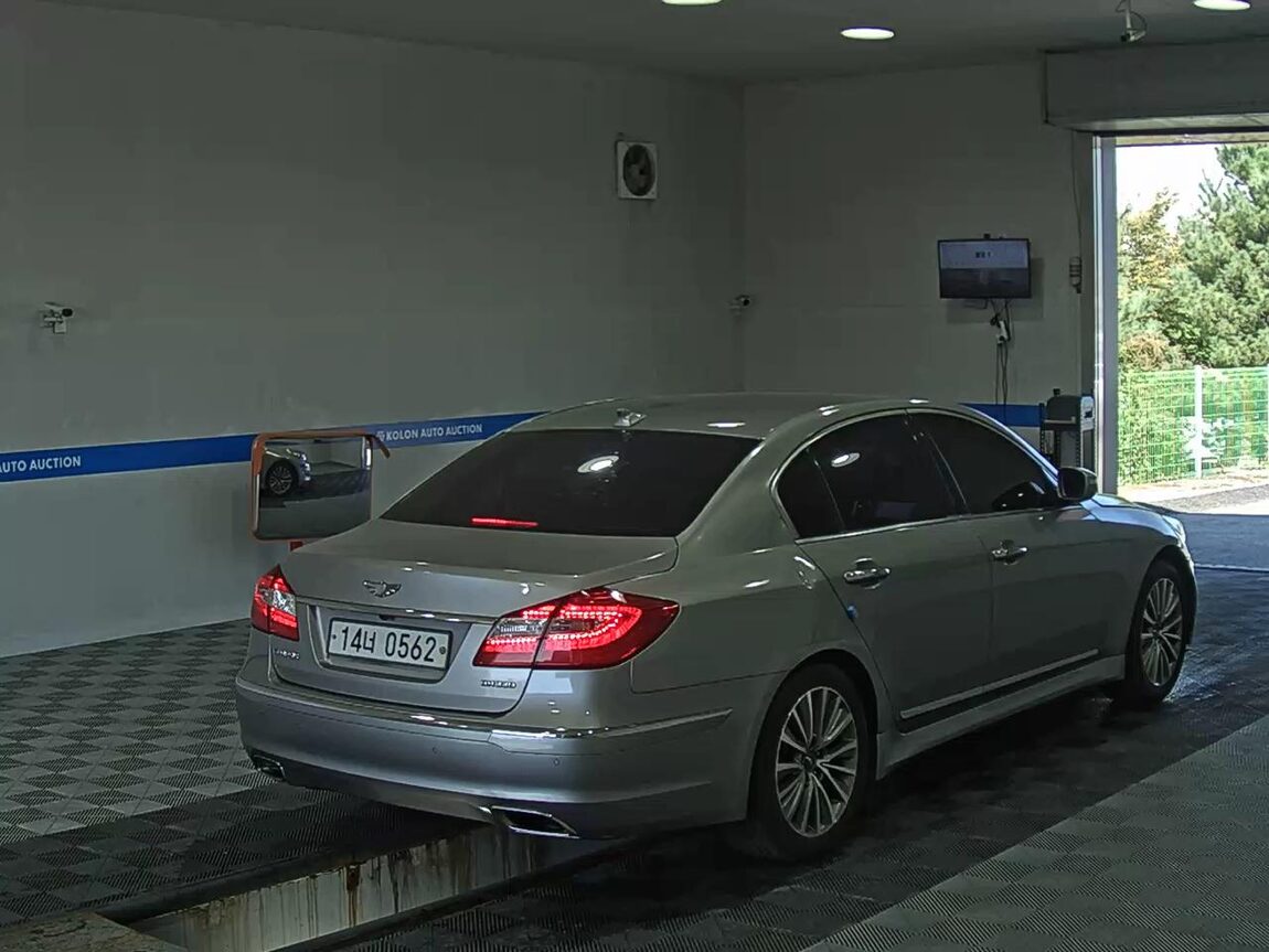 HYUNDAI GENESIS BH 330 PREMIUM 2013 - zdjęcie 5