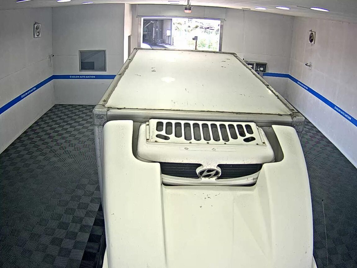 HYUNDAI PORTER II HIGH-ROOF FREEZER BOX TRUCK SUPER CAB TWIN COMPRESSOR 2016 - zdjęcie 7