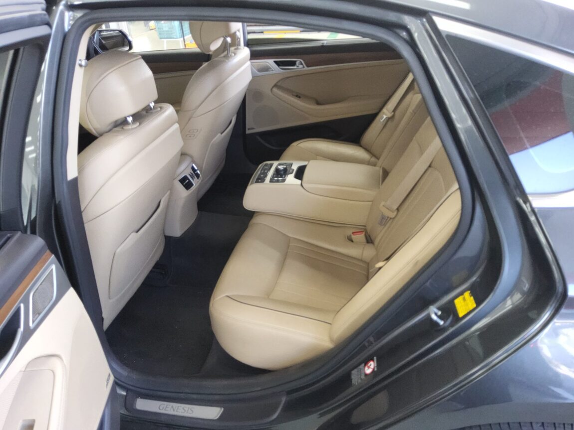 GENESIS G80 3.8 GDi PRESTIGE 2017 - zdjęcie 12