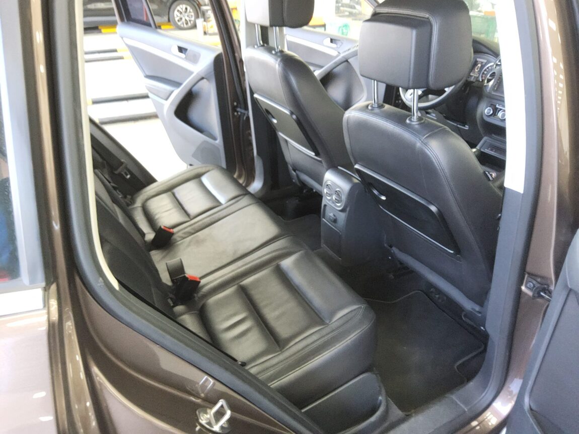VOLKSWAGEN TIGUAN 2.0 TDI BLUEMOTION COMFORT 2014 - zdjęcie 13