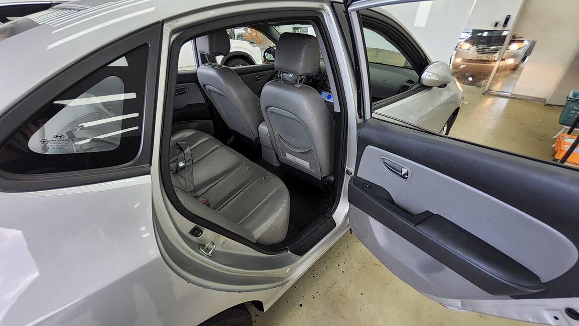 HYUNDAI AVANTE HD 1.6 VVT S16 LUXURY 2010 - zdjęcie 13