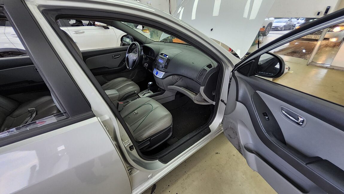 HYUNDAI AVANTE HD 1.6 VVT S16 LUXURY 2010 - zdjęcie 14