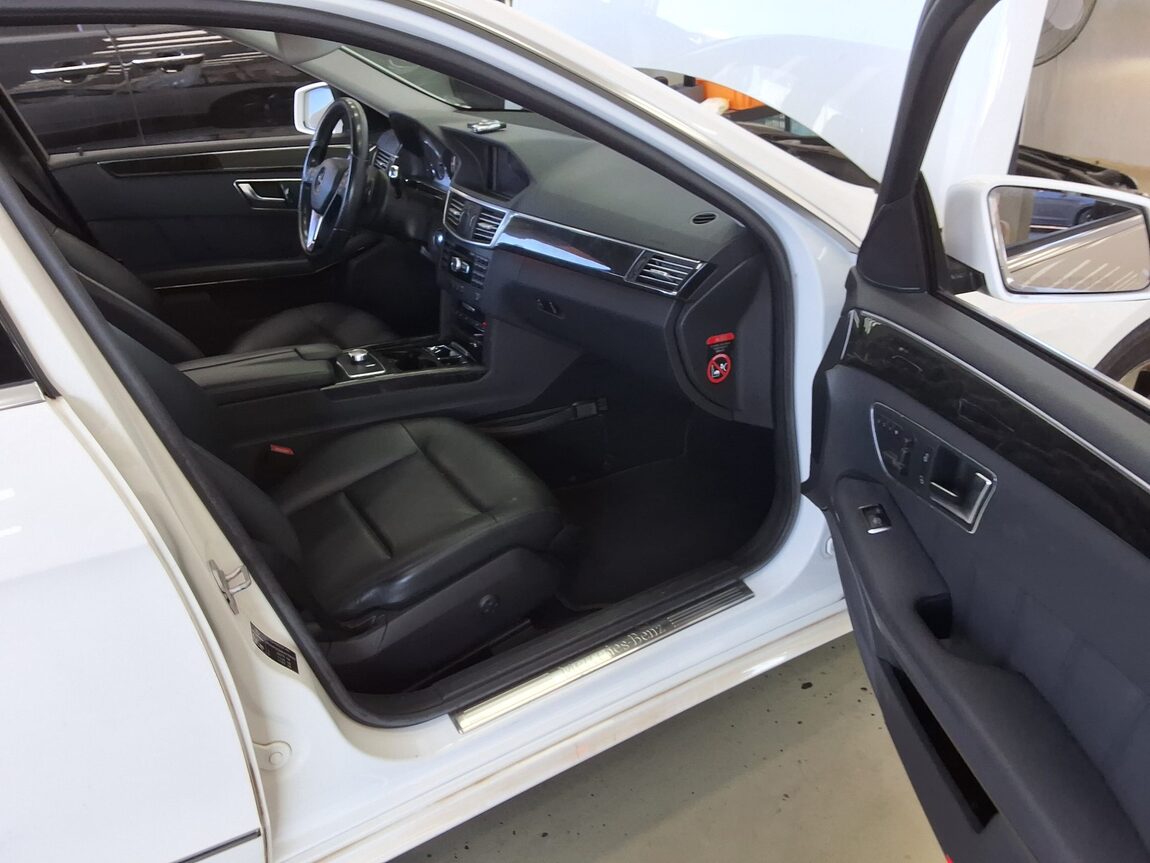 MERCEDES-BENZ E-CLASS (4TH GEN) E220 CDI AVANTGARDE 2013 - zdjęcie 14