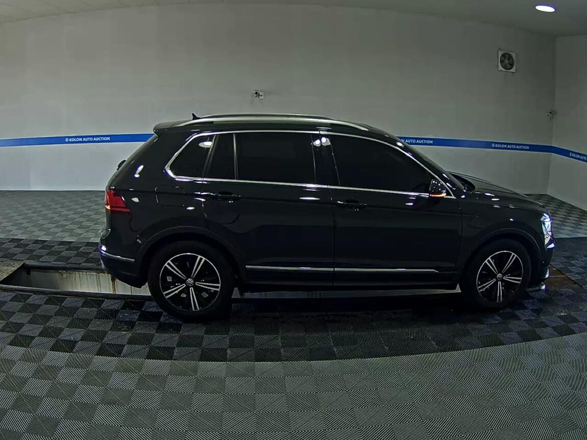 VOLKSWAGEN TIGUAN (2ND GEN) 2.0 TDI PRESTIGE 2020 - zdjęcie 4