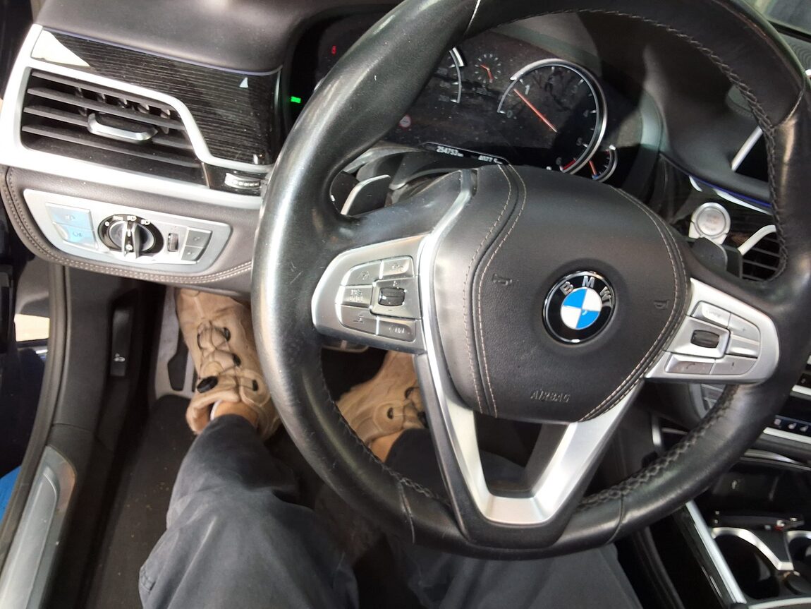 BMW 7 SERIES (6TH GEN) 730d xDRIVE M SPORT PACK 2018 - zdjęcie 23