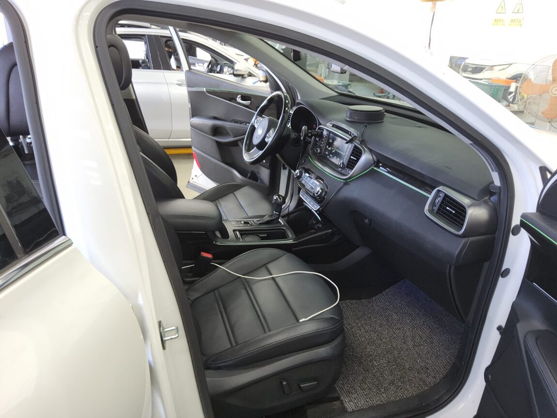 KIA ALL NEW SORENTO R2.0 2WD NOBLESSE 2015 - zdjęcie 14