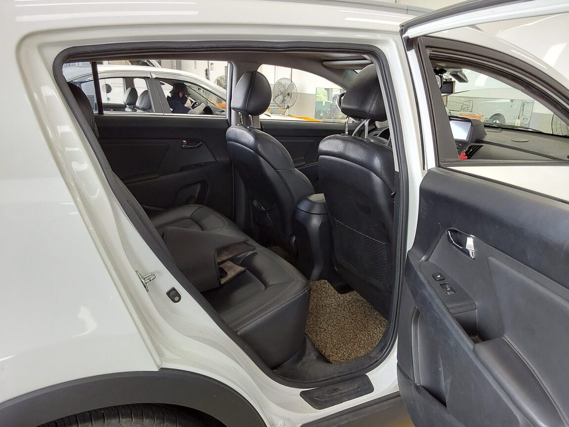KIA SPORTAGE R DIESEL R2.0 4WD TLX LUXURY MODEL 2011 - zdjęcie 13