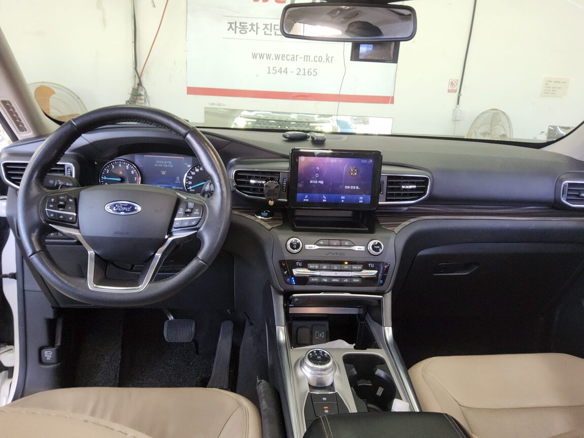 FORD EXPLORER (6TH GEN) 2.3 AWD LIMITED 2020 - zdjęcie 11