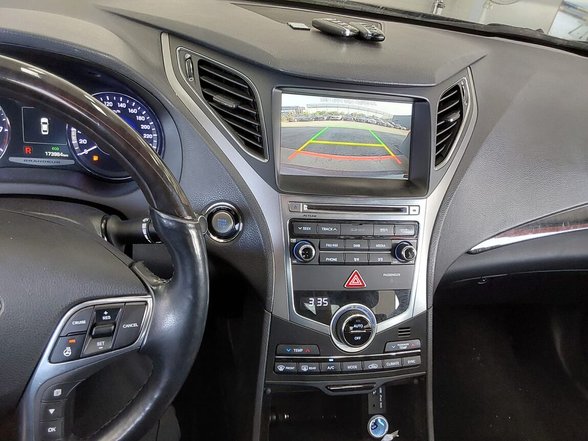 HYUNDAI GRANDEUR HG HG 300 PREMIUM 2016 - zdjęcie 17