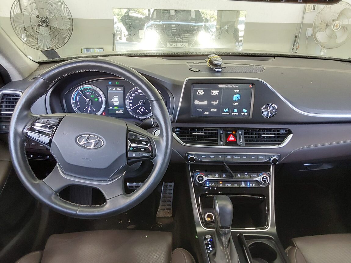 HYUNDAI GRANDEUR IG HYBRID 2.4 HEV EXCLUSIVE SPECIAL 2019 - zdjęcie 11