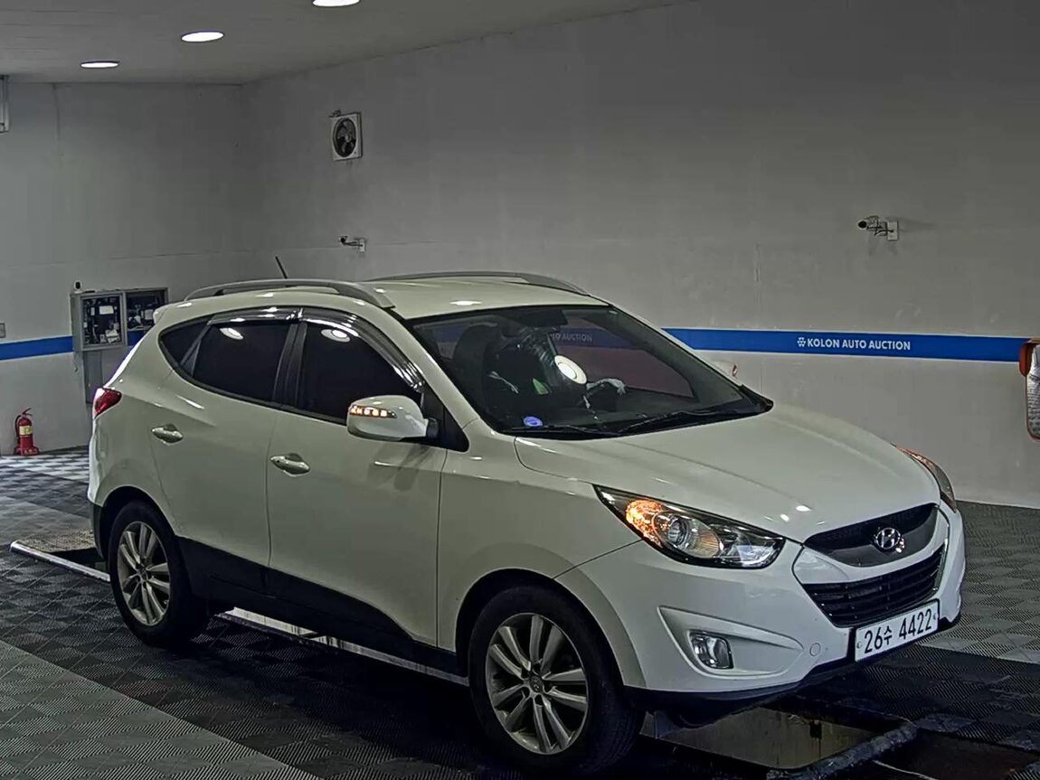 HYUNDAI TUCSON ix DIESEL R20 2WD LX20 LUXURY 2011 - zdjęcie 3