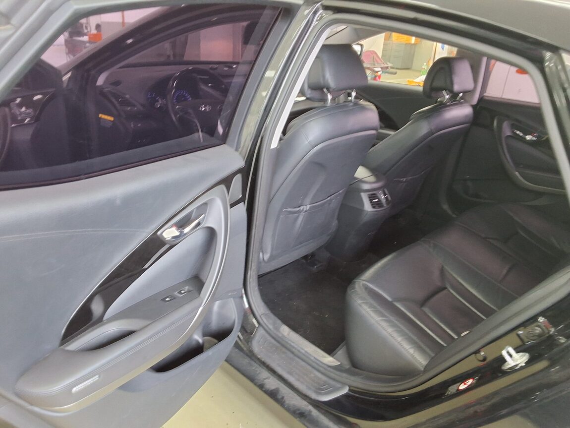 HYUNDAI GRANDEUR HG HG 300 PREMIUM 2015 - zdjęcie 12