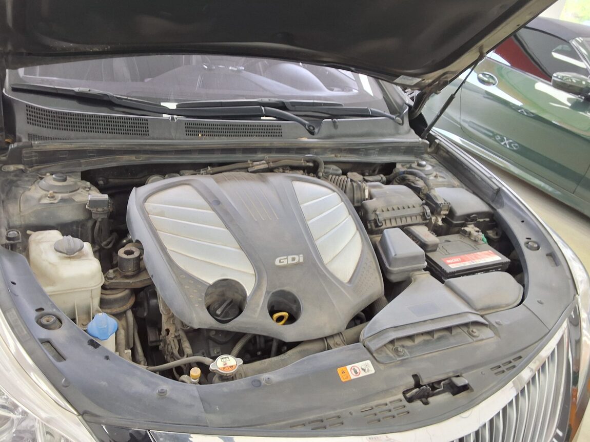 HYUNDAI GRANDEUR HG HG 300 PREMIUM 2015 - zdjęcie 19