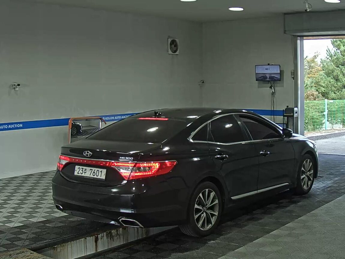 HYUNDAI GRANDEUR HG HG 300 PREMIUM 2015 - zdjęcie 5