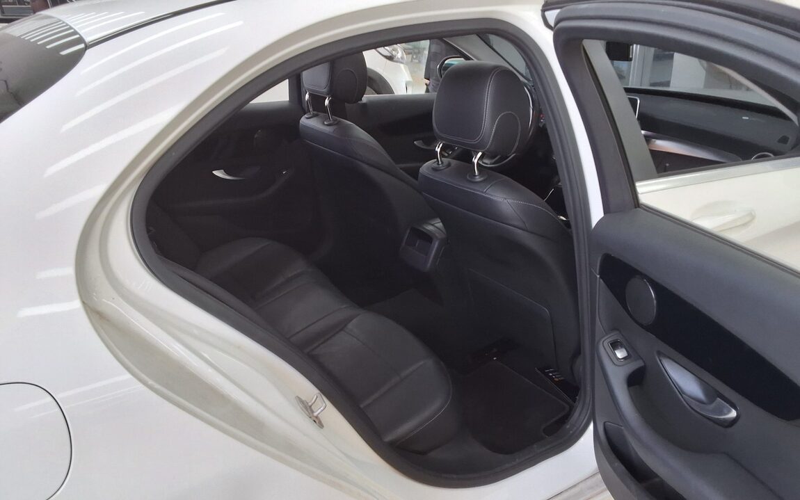 MERCEDES-BENZ C-CLASS (4TH GEN) C200 2016 - zdjęcie 13