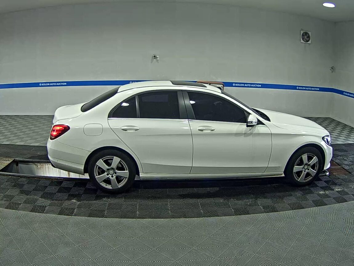 MERCEDES-BENZ C-CLASS (4TH GEN) C200 2016 - zdjęcie 4