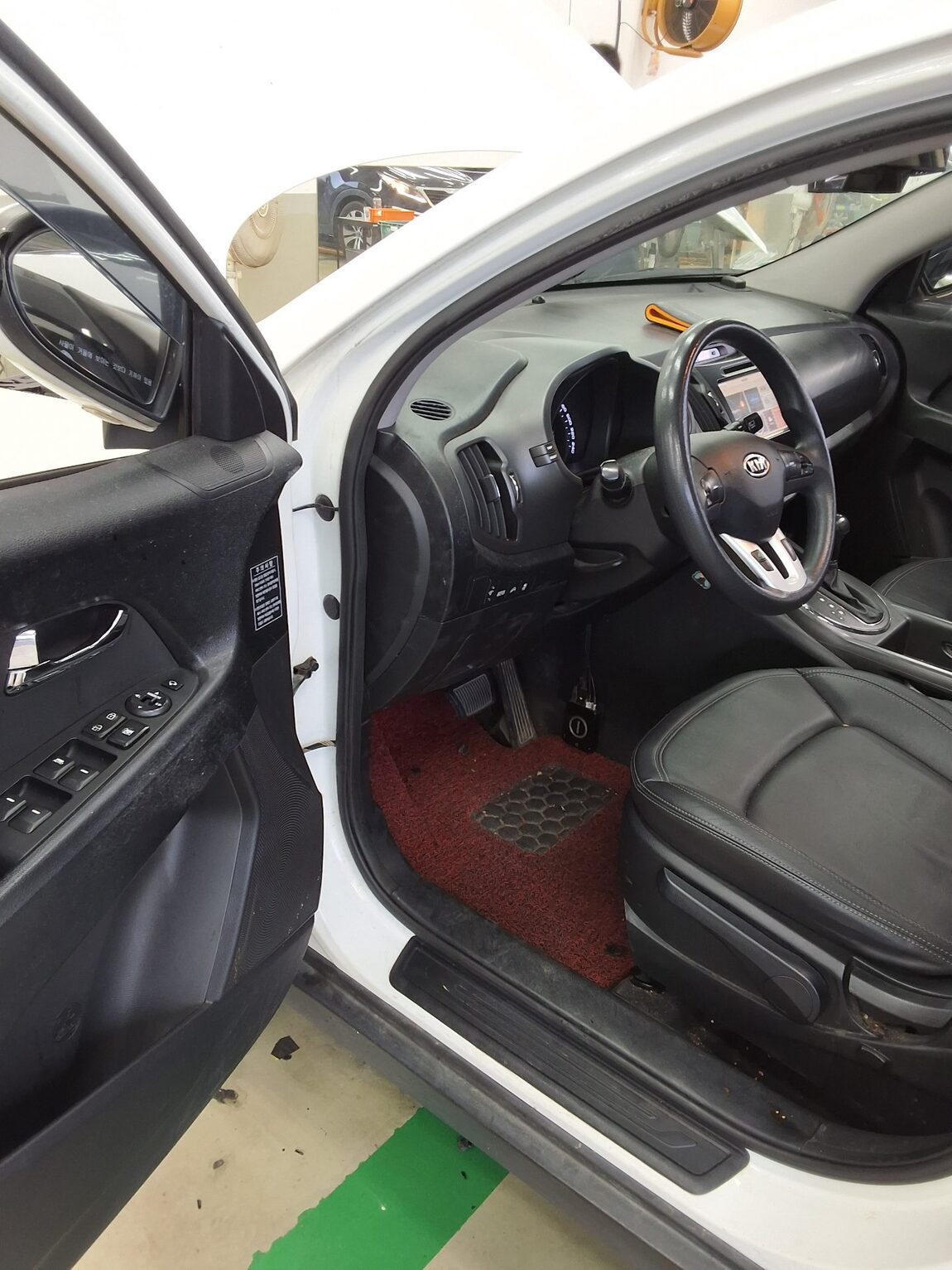 KIA SPORTAGE R DIESEL R2.0 2WD TLX PREMIUM MODEL 2011 - zdjęcie 10