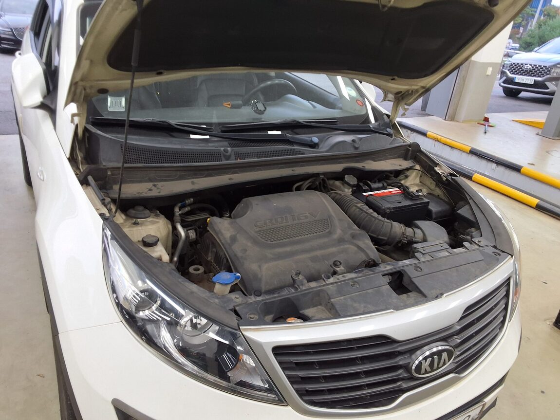 KIA SPORTAGE R DIESEL R2.0 2WD TLX PREMIUM MODEL 2011 - zdjęcie 19