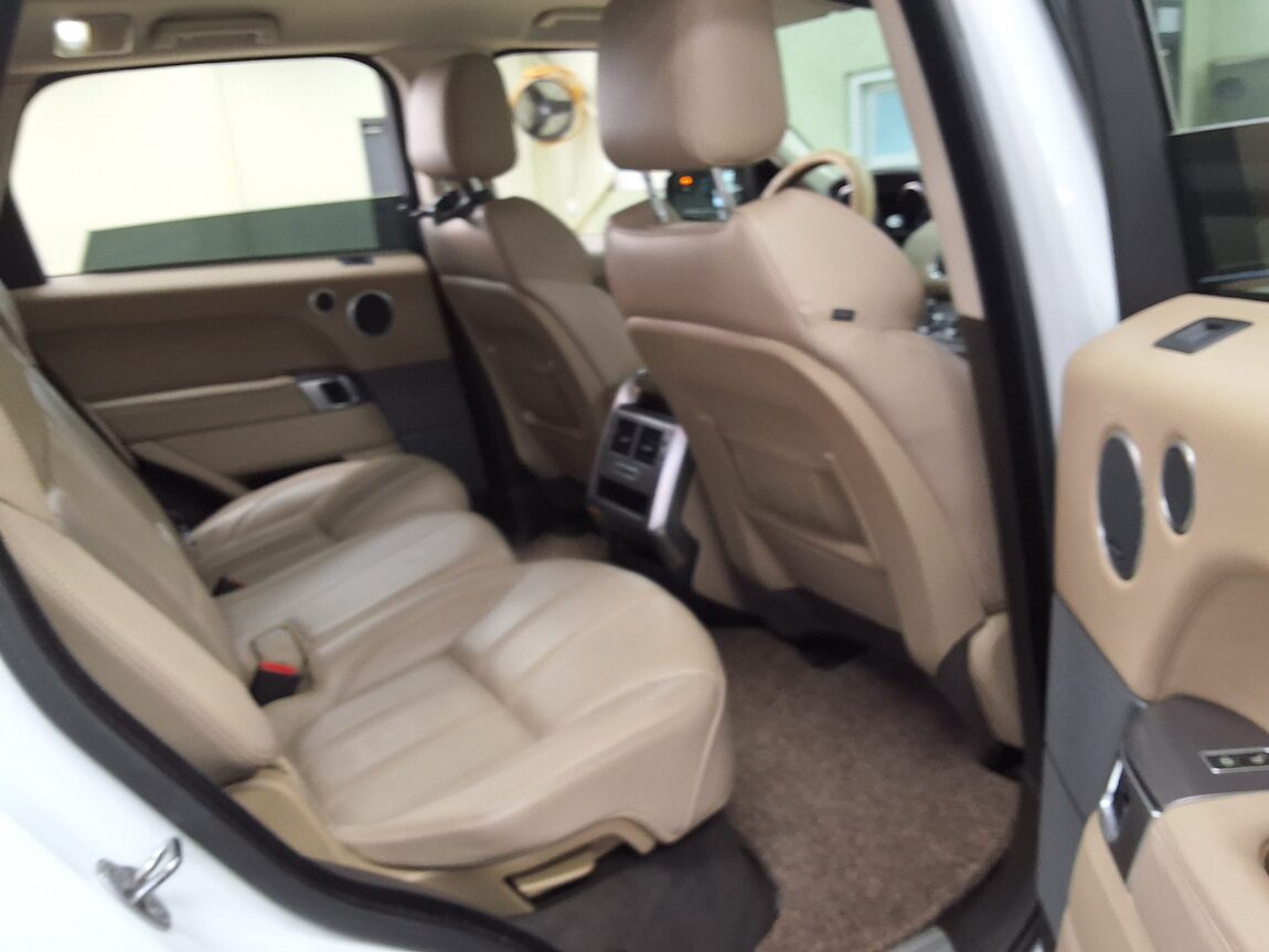 LAND ROVER RANGE ROVER SPORT (2ND GEN) 3.0 SDV6 HSE 2015 - zdjęcie 14