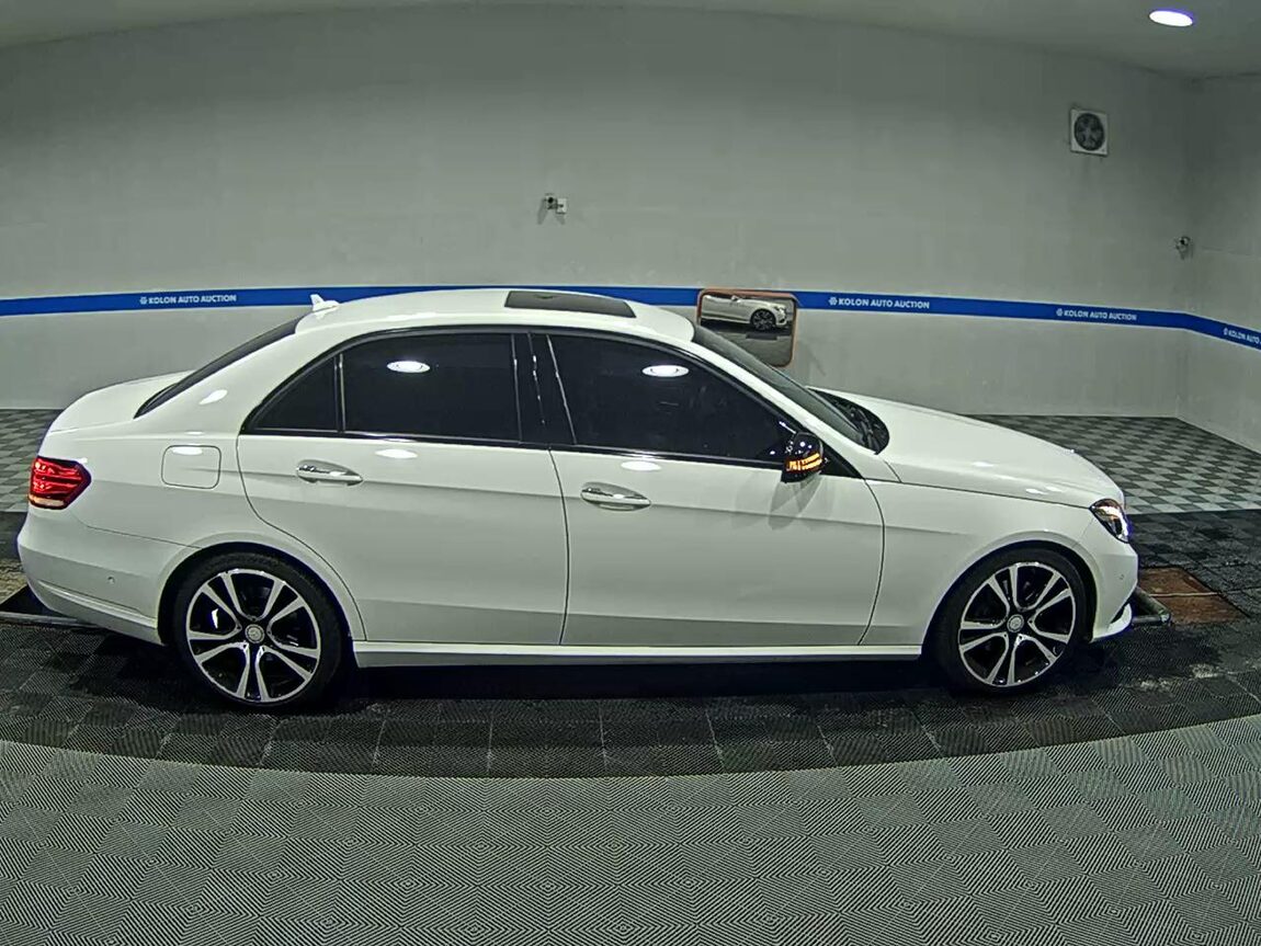 MERCEDES-BENZ E-CLASS (4TH GEN) E220 CDI BLUETEC AVANTGARDE SPORT 2016 - zdjęcie 4