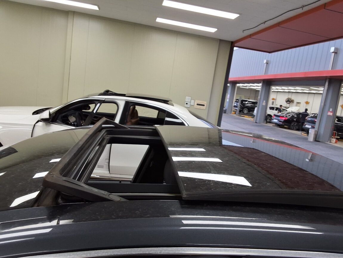 MERCEDES-BENZ E-CLASS (4TH GEN) E250 CDI 4MATIC 2014 - zdjęcie 26