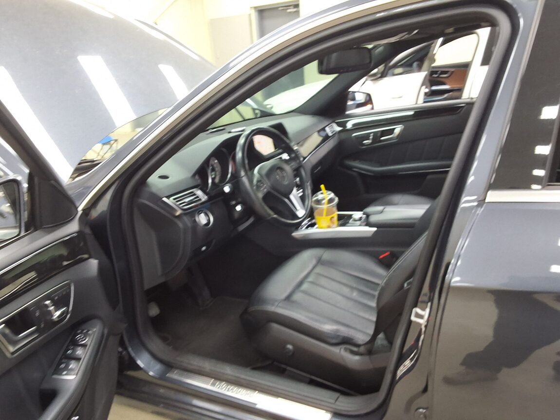 MERCEDES-BENZ E-CLASS (4TH GEN) E250 CDI 4MATIC 2014 - zdjęcie 11