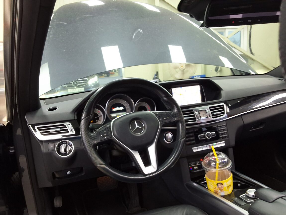 MERCEDES-BENZ E-CLASS (4TH GEN) E250 CDI 4MATIC 2014 - zdjęcie 12