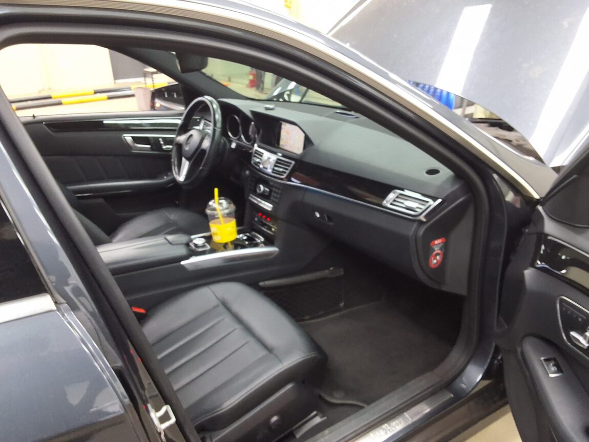 MERCEDES-BENZ E-CLASS (4TH GEN) E250 CDI 4MATIC 2014 - zdjęcie 15