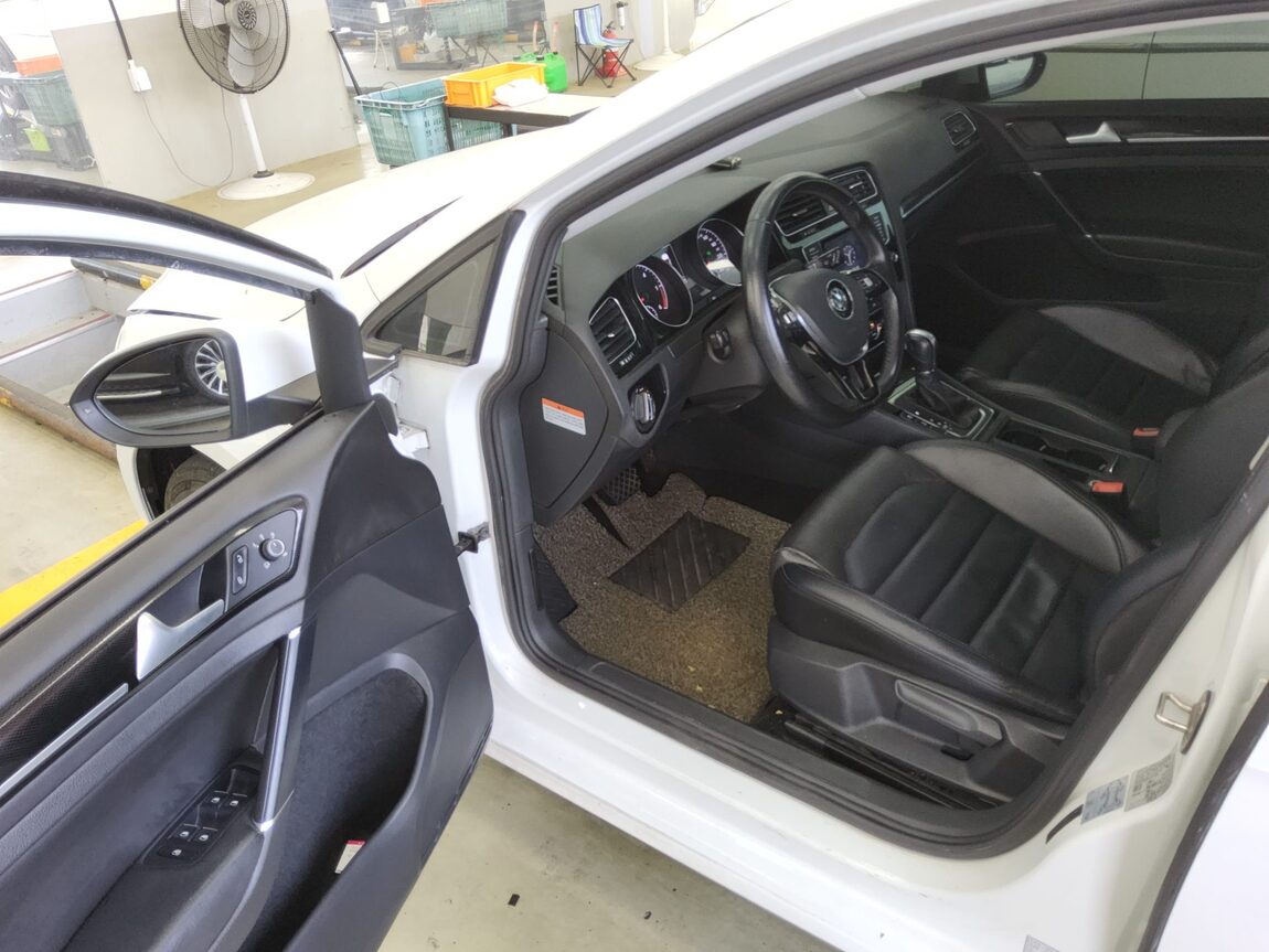 VOLKSWAGEN GOLF (7TH GEN) 2.0 TDI 2015 - zdjęcie 10