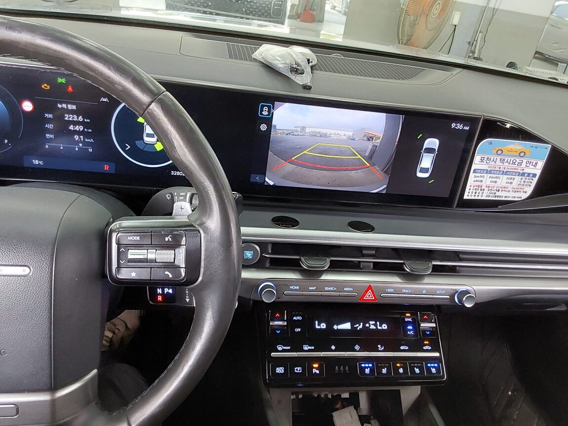 HYUNDAI THE ALL NEW GRANDEUR LPi 3.5 COMMERCIAL PREMIUM MODEL 2024 - zdjęcie 17