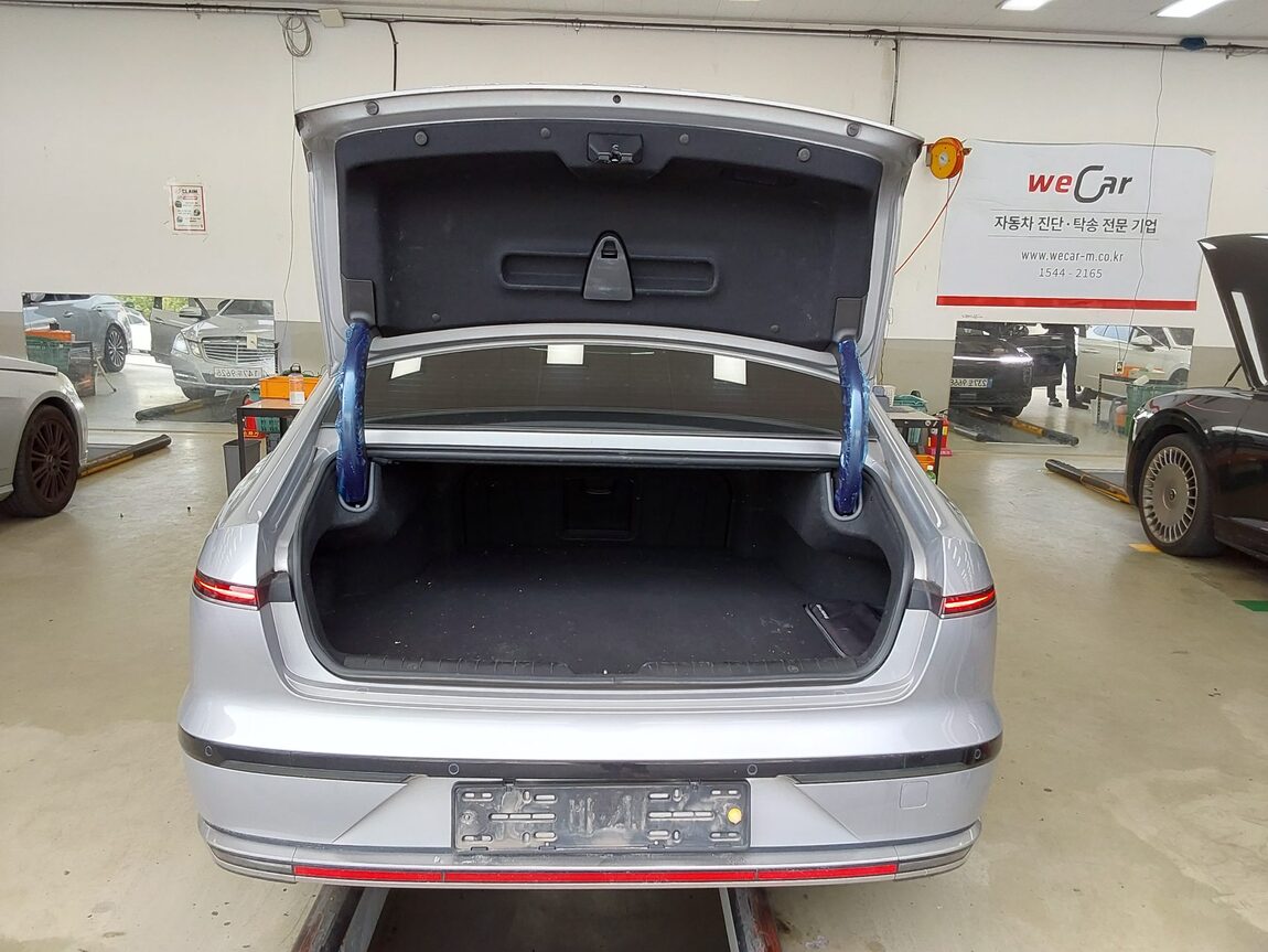 HYUNDAI THE ALL NEW GRANDEUR LPi 3.5 COMMERCIAL PREMIUM MODEL 2024 - zdjęcie 15