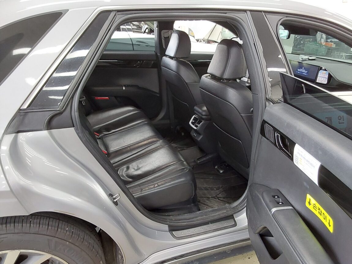 HYUNDAI THE ALL NEW GRANDEUR LPi 3.5 COMMERCIAL PREMIUM MODEL 2024 - zdjęcie 13