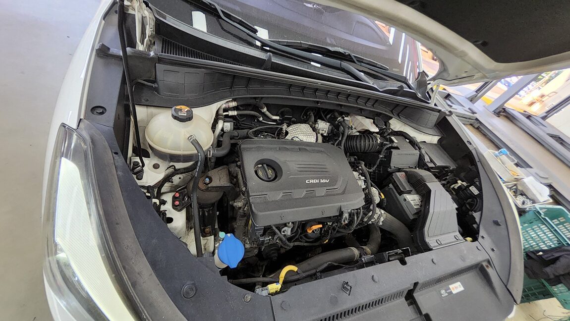 HYUNDAI ALL NEW TUCSON DIESEL 1.7 2WD PREMIUM 2017 - zdjęcie 22