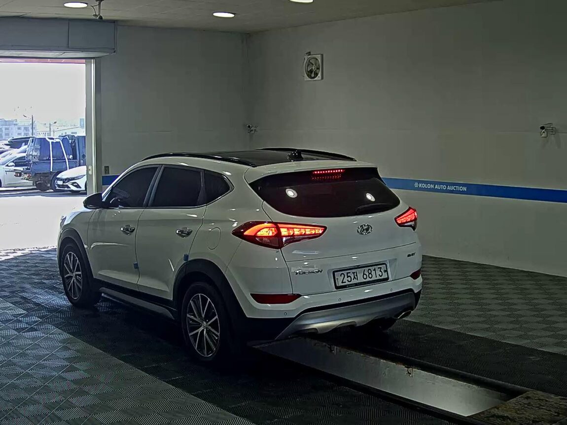 HYUNDAI ALL NEW TUCSON DIESEL 1.7 2WD PREMIUM 2017 - zdjęcie 6