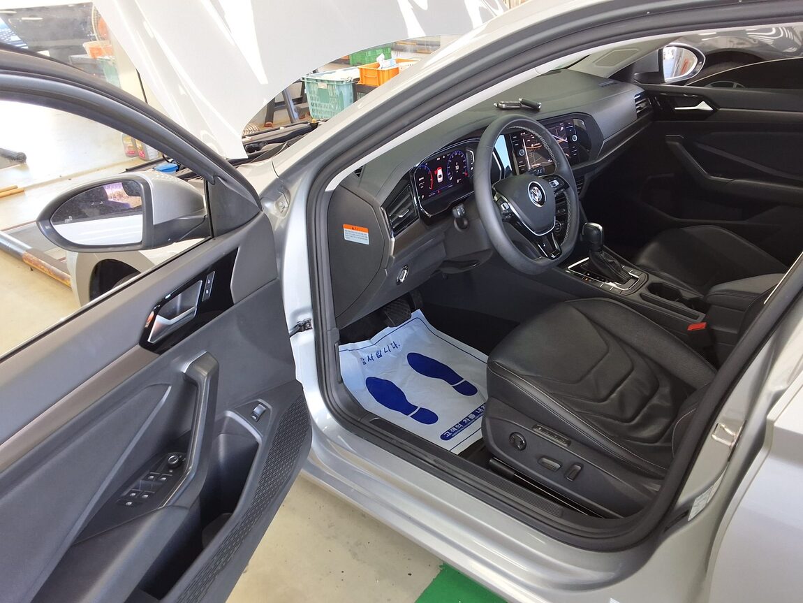 VOLKSWAGEN JETTA (7TH GEN) 1.4 TSI PRESTIGE 2021 - zdjęcie 10