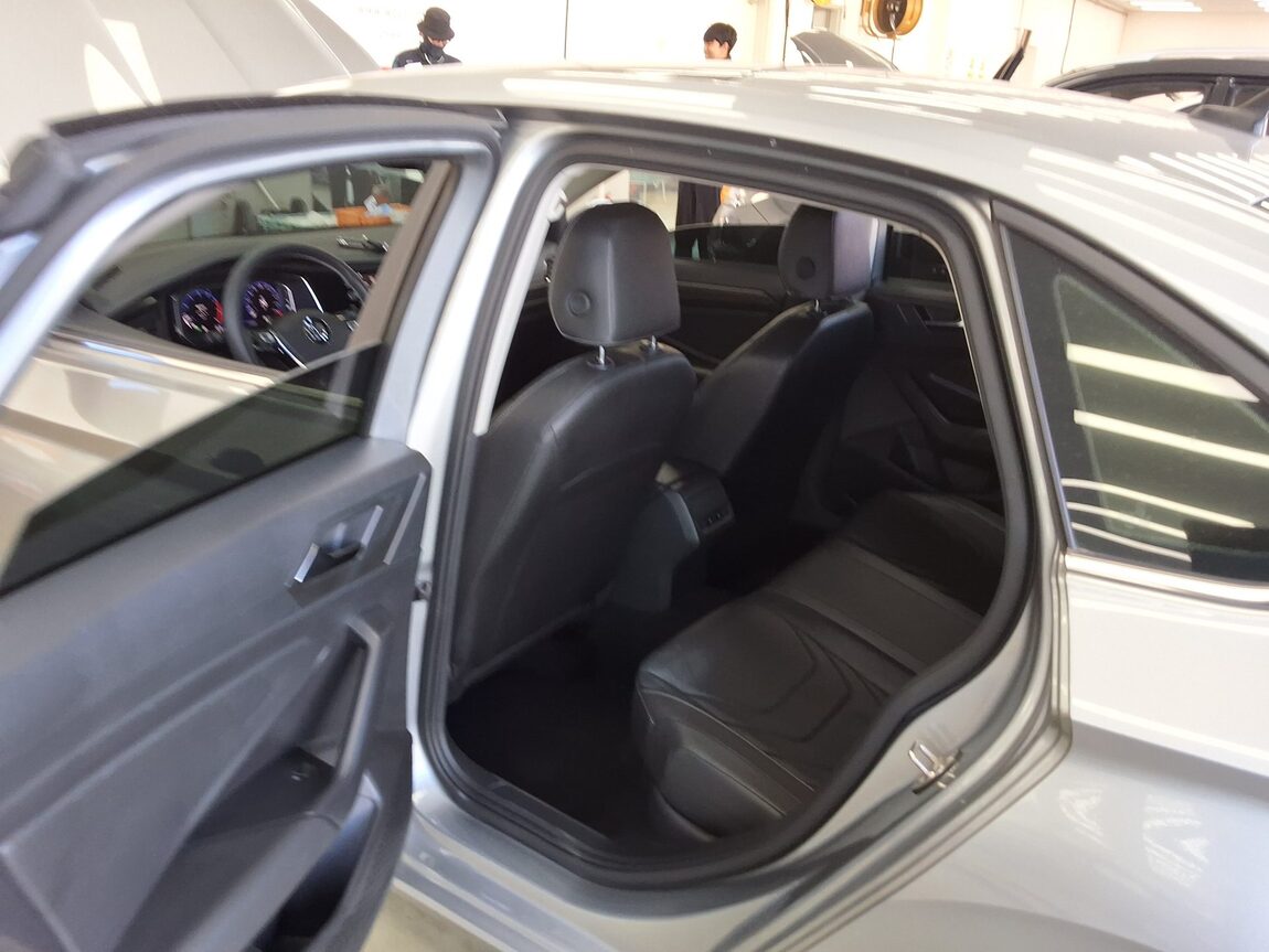 VOLKSWAGEN JETTA (7TH GEN) 1.4 TSI PRESTIGE 2021 - zdjęcie 12
