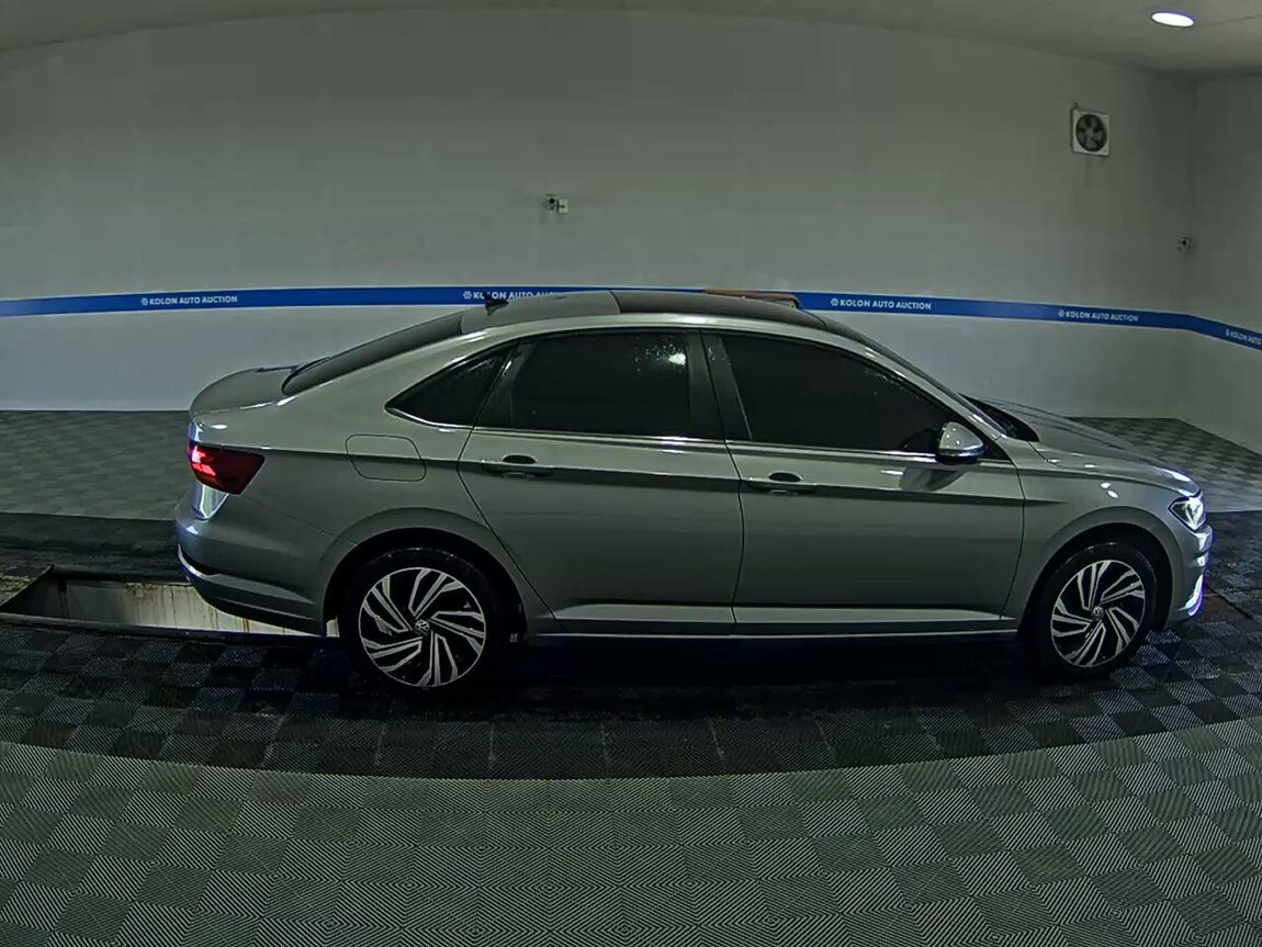 VOLKSWAGEN JETTA (7TH GEN) 1.4 TSI PRESTIGE 2021 - zdjęcie 4