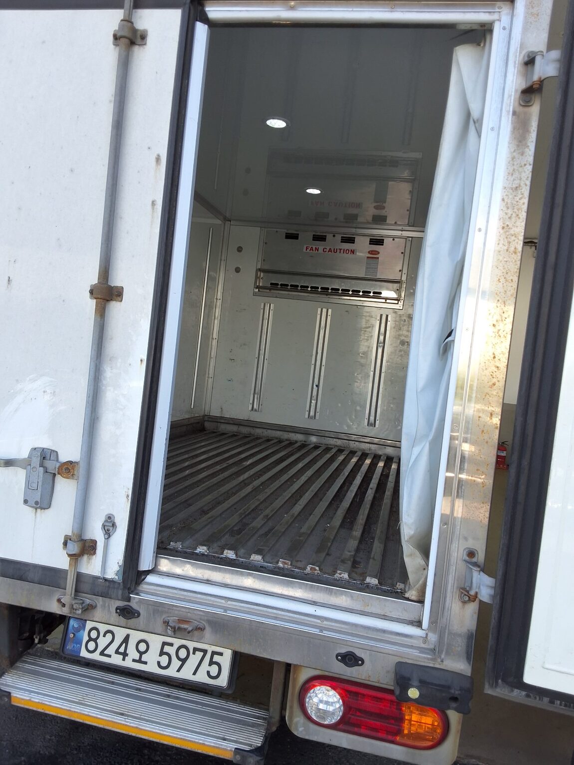 HYUNDAI PORTER II FREEZER BOX TRUCK SUPER CAB ULTRA LOW TEMPERATURE 2023 - zdjęcie 13