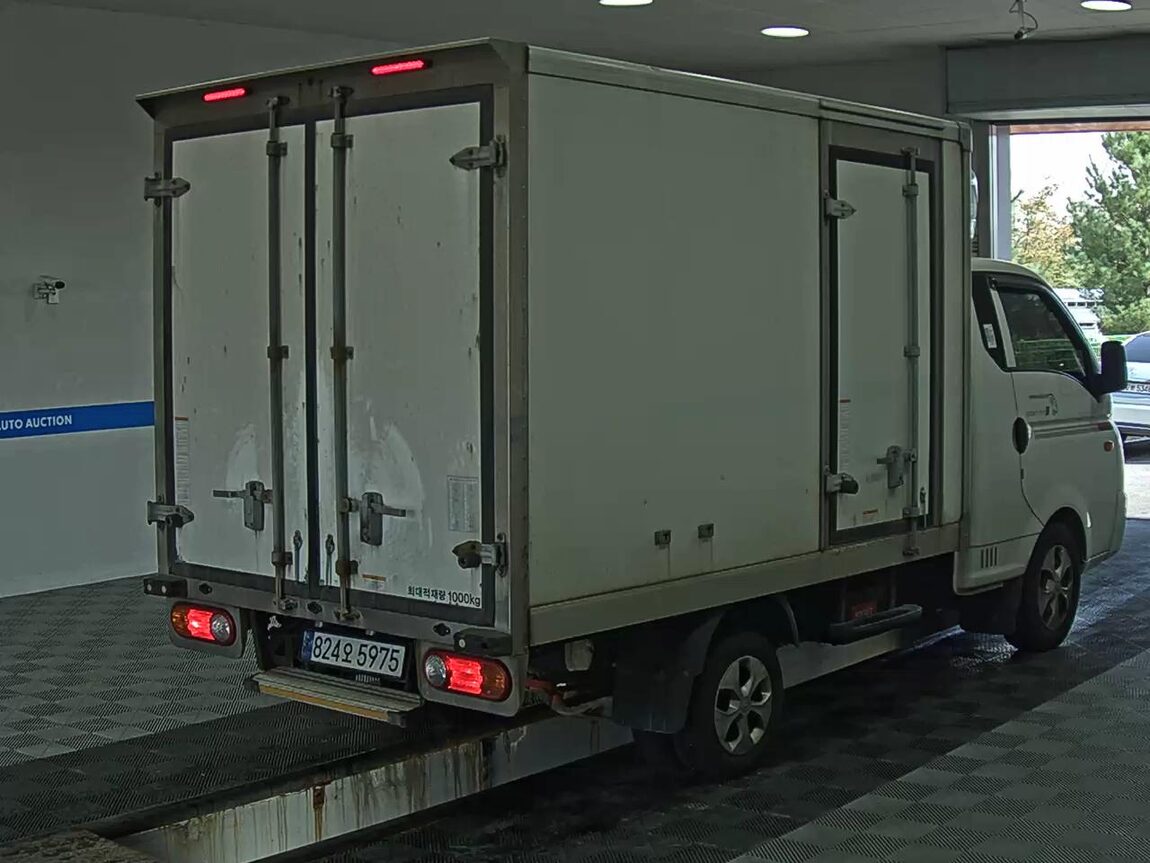 HYUNDAI PORTER II FREEZER BOX TRUCK SUPER CAB ULTRA LOW TEMPERATURE 2023 - zdjęcie 5