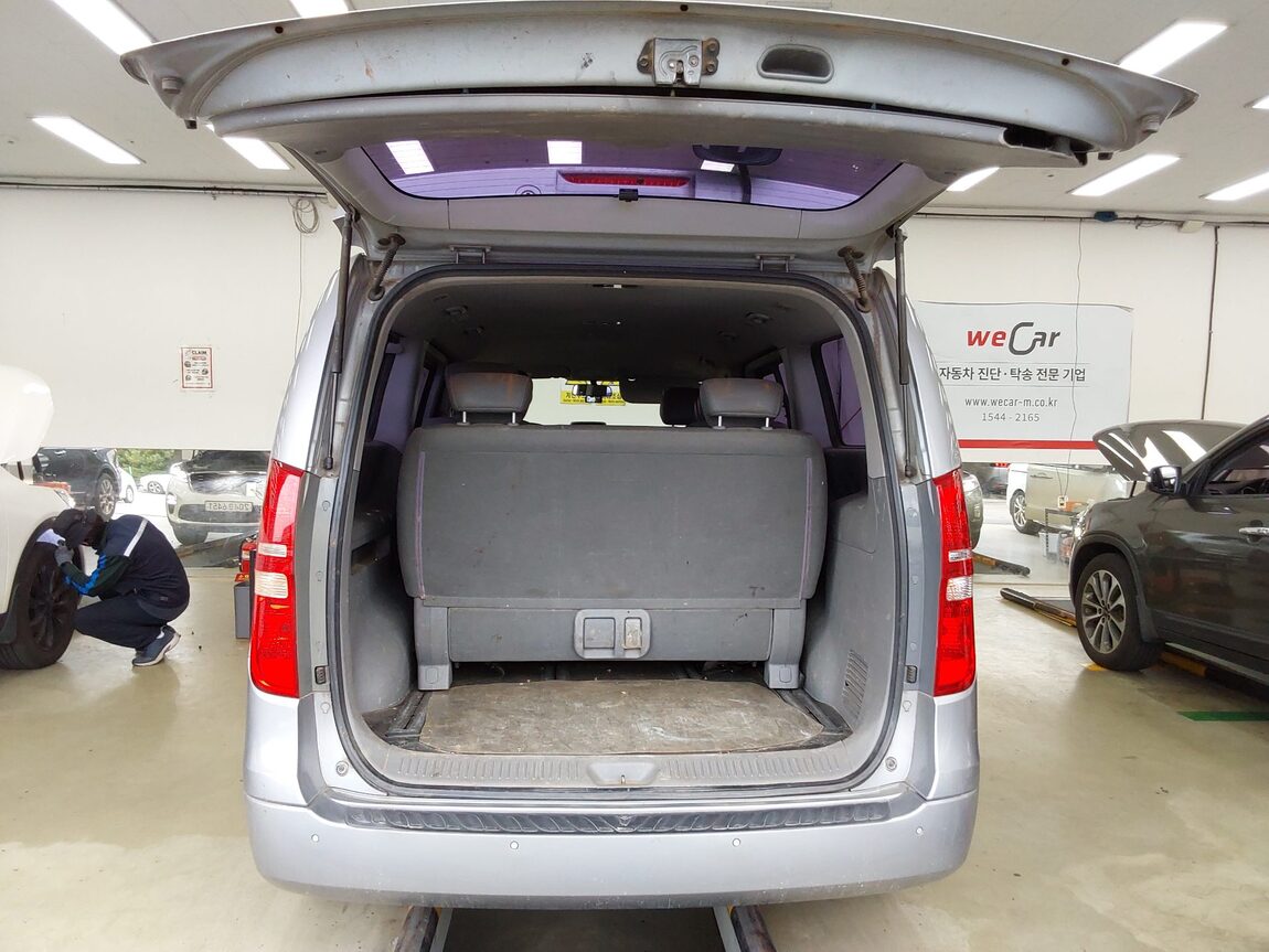 HYUNDAI GRAND STAREX 11-SEATER DIESEL CVX LUXURY 2012 - zdjęcie 15