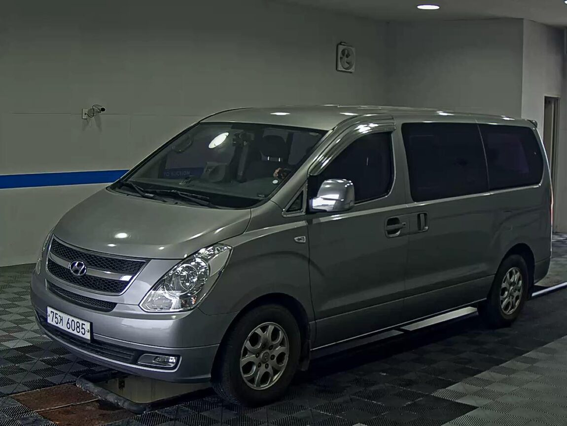 HYUNDAI GRAND STAREX 11-SEATER DIESEL CVX LUXURY 2012 - zdjęcie 2
