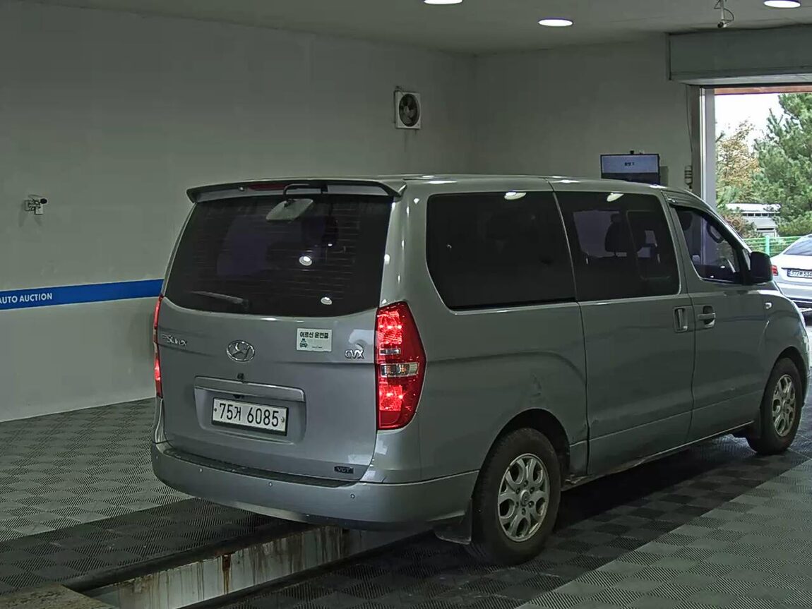 HYUNDAI GRAND STAREX 11-SEATER DIESEL CVX LUXURY 2012 - zdjęcie 5